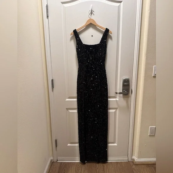 Helsi Marilyn Sequin Gown In Black Maxi dress with slit Size XS Preloved - Picture 4 of 8